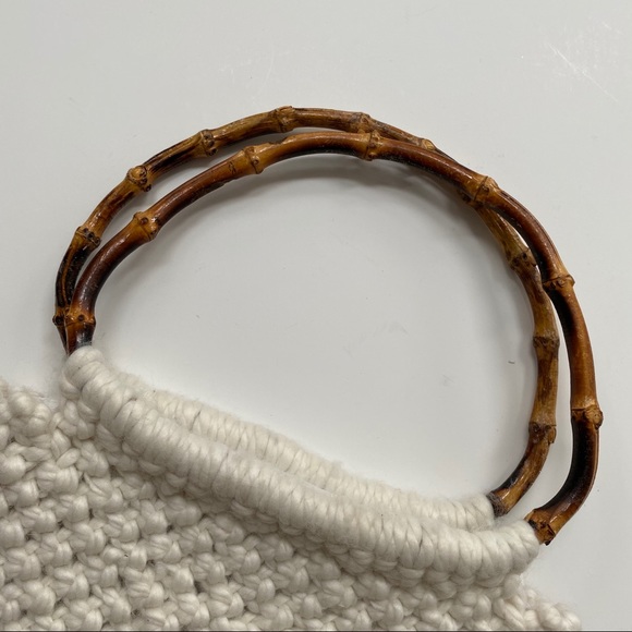 VTG Cream Knit Macrame Purse Bamboo Handles - Picture 4 of 7